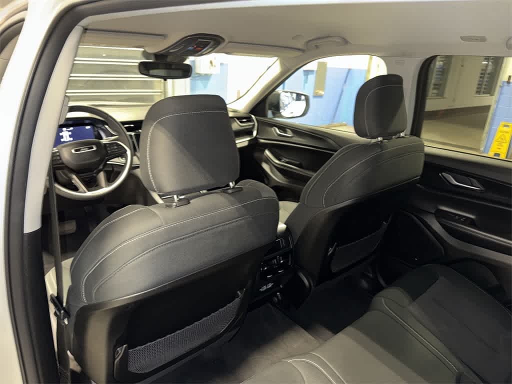 Thumbnail: 2023 Jeep Grand Cherokee - 26