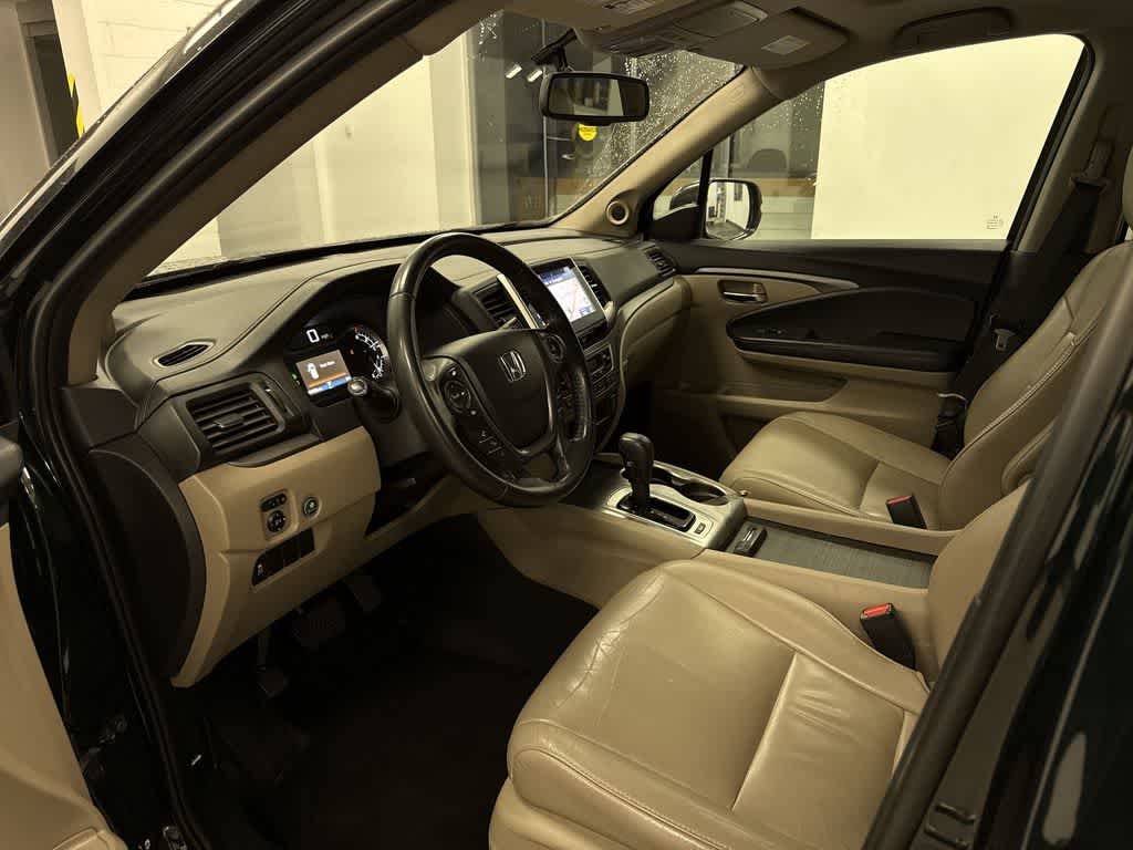 Thumbnail: 2016 Honda Pilot - 32