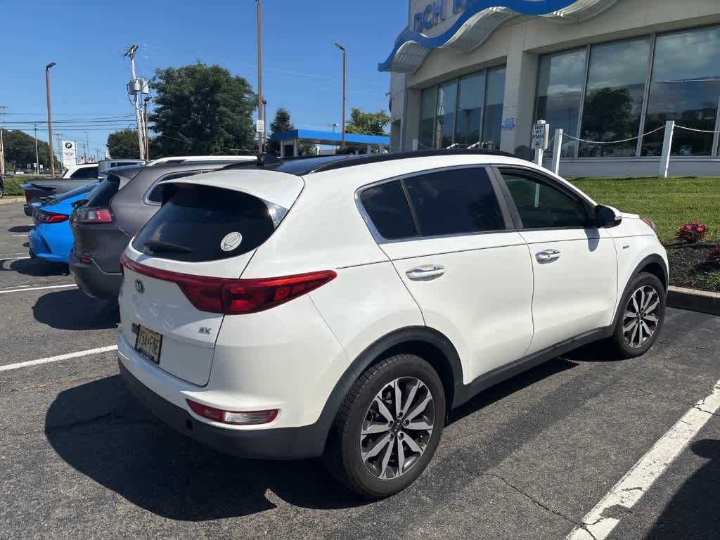 Thumbnail: 2019 Kia Sportage - 3