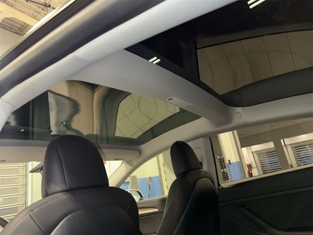 Thumbnail: 2023 Tesla Model 3 - 24