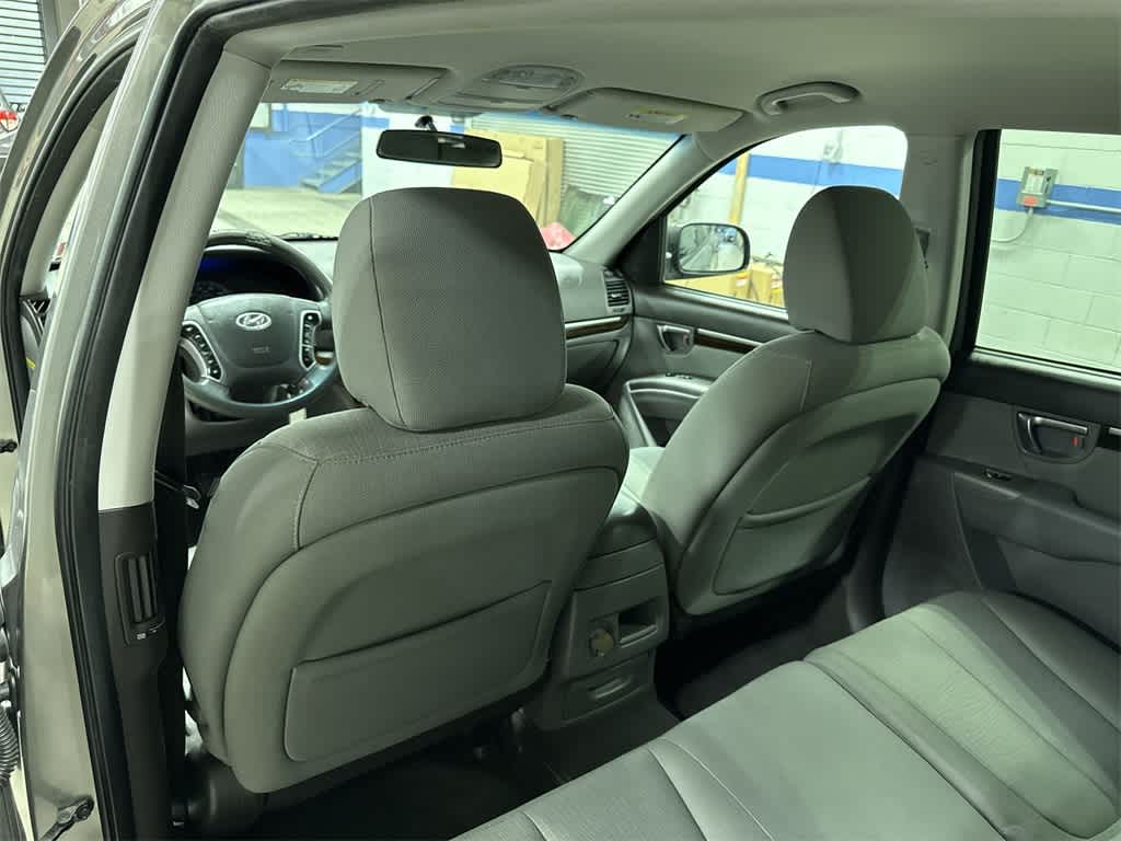 Thumbnail: 2011 Hyundai Santa Fe - 25