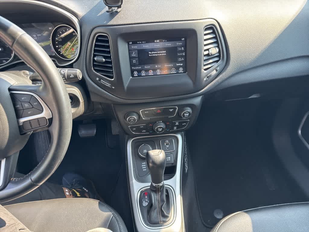 Thumbnail: 2018 Jeep Compass - 12