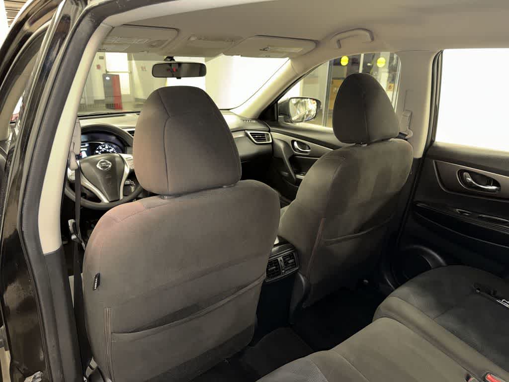 Thumbnail: 2015 Nissan Rogue - 26