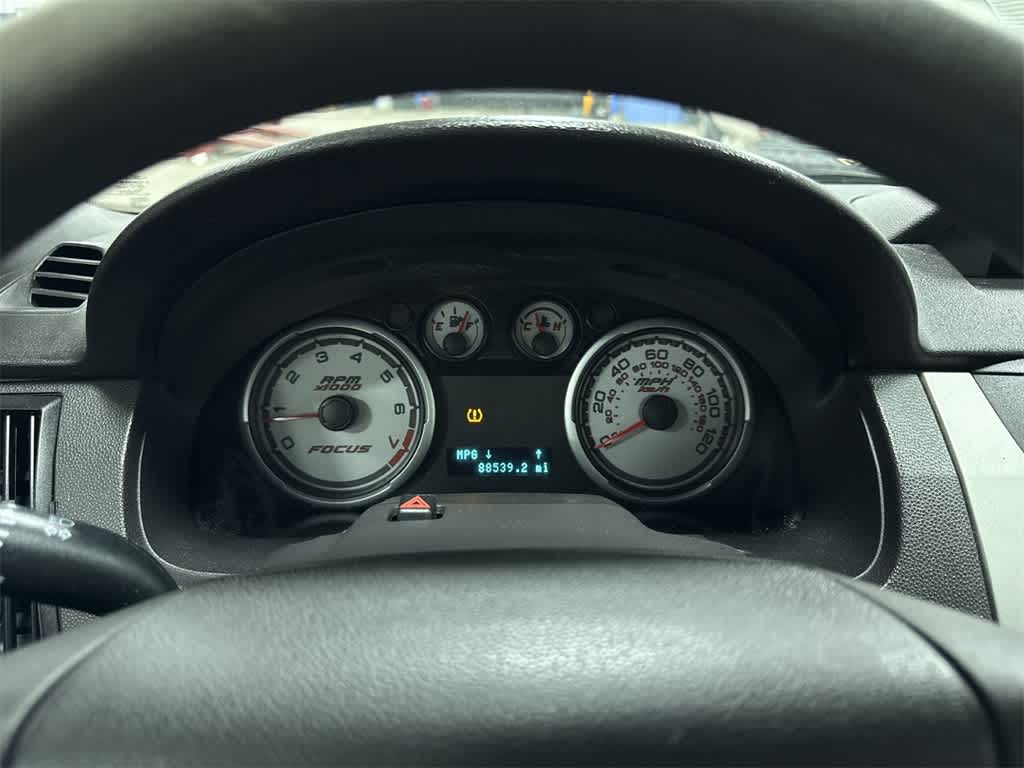 Thumbnail: 2010 Ford Focus - 29