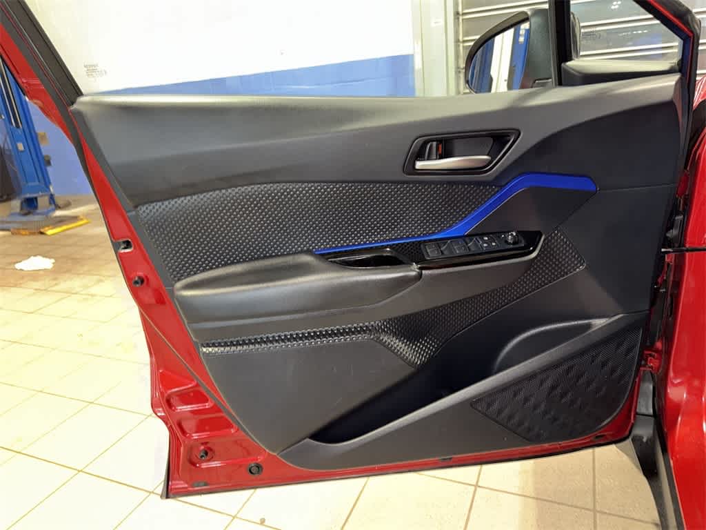 Thumbnail: 2020 Toyota C-HR - 27