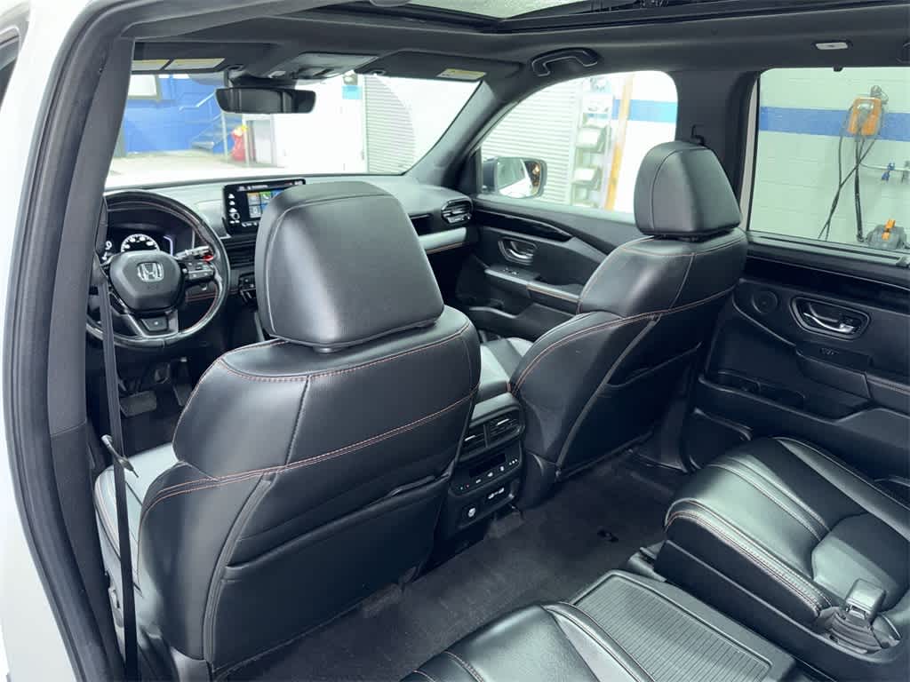 Thumbnail: 2023 Honda Pilot - 31