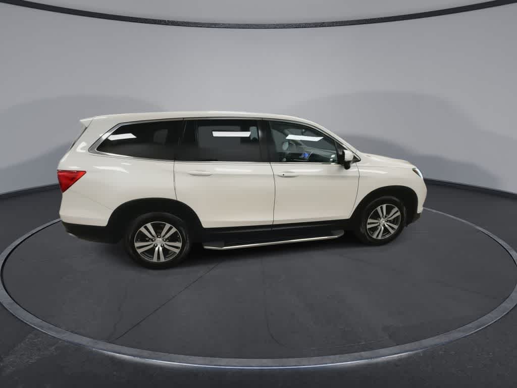 Thumbnail: 2018 Honda Pilot - 9