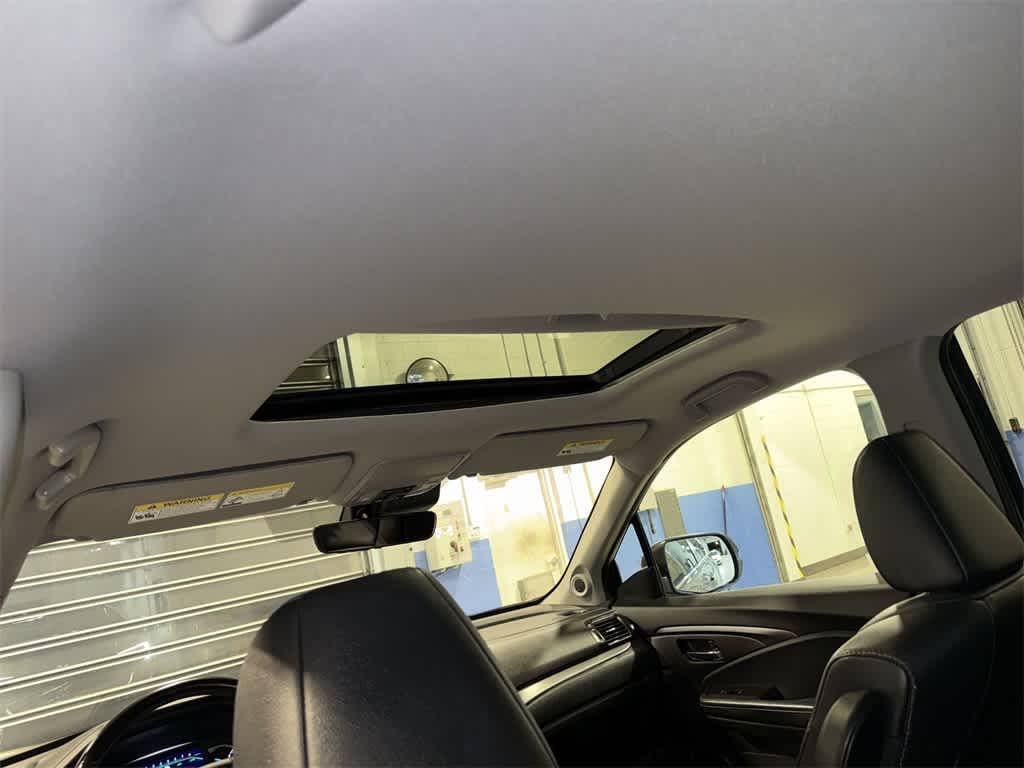 Thumbnail: 2022 Honda Pilot - 25