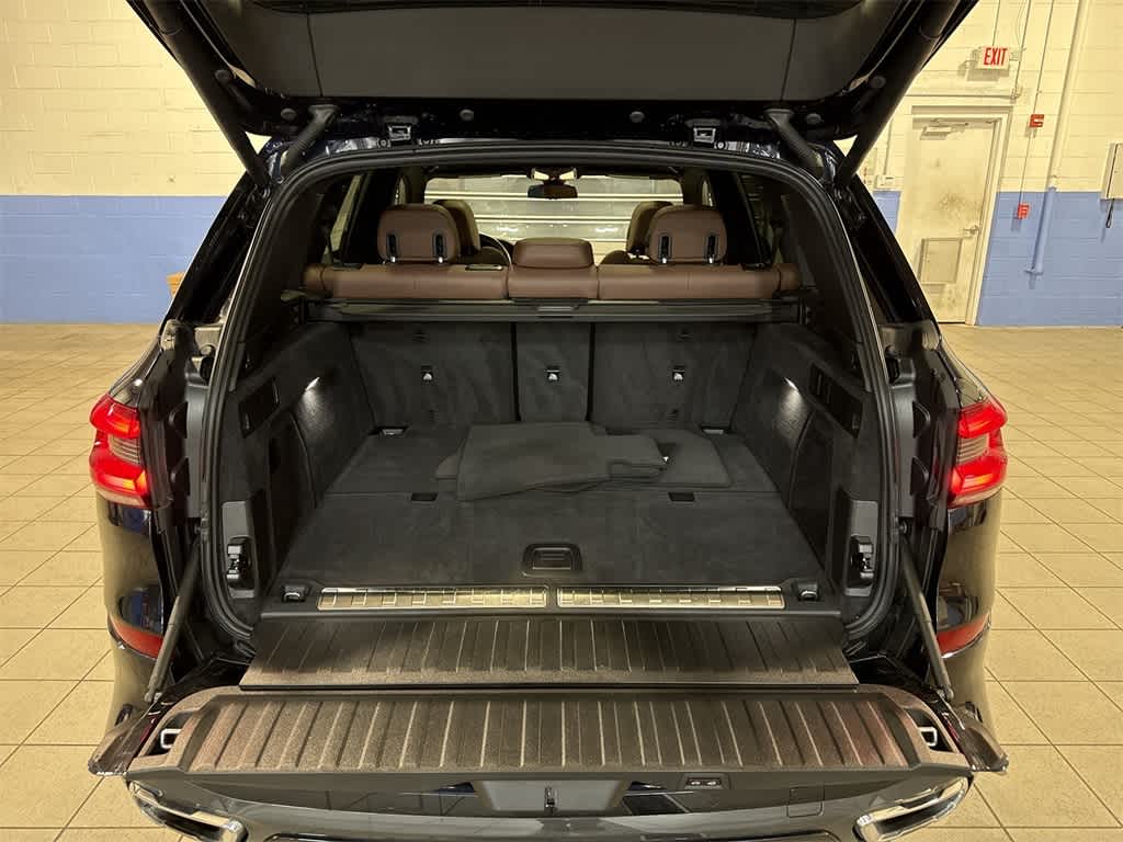 Thumbnail: 2022 BMW X5 - 11