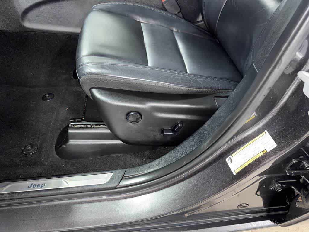Thumbnail: 2019 Jeep Grand Cherokee - 24