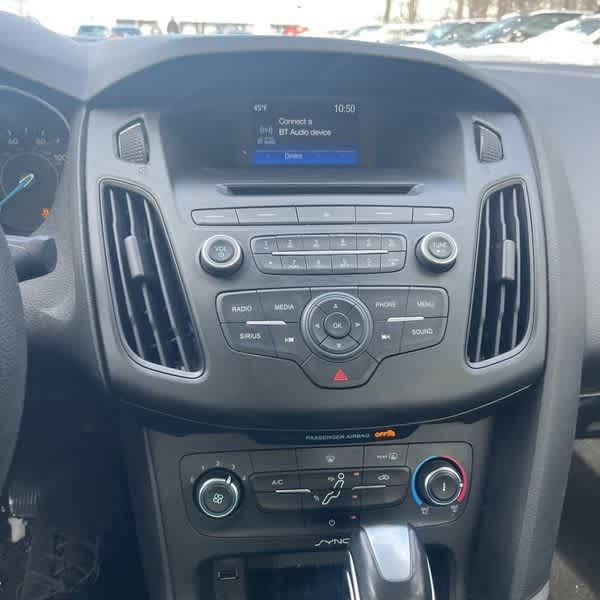 Thumbnail: 2016 Ford Focus - 18