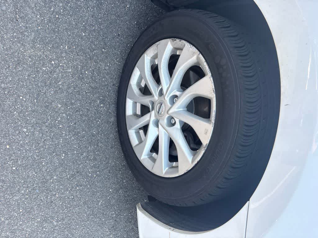 Thumbnail: 2019 Nissan Sentra - 18