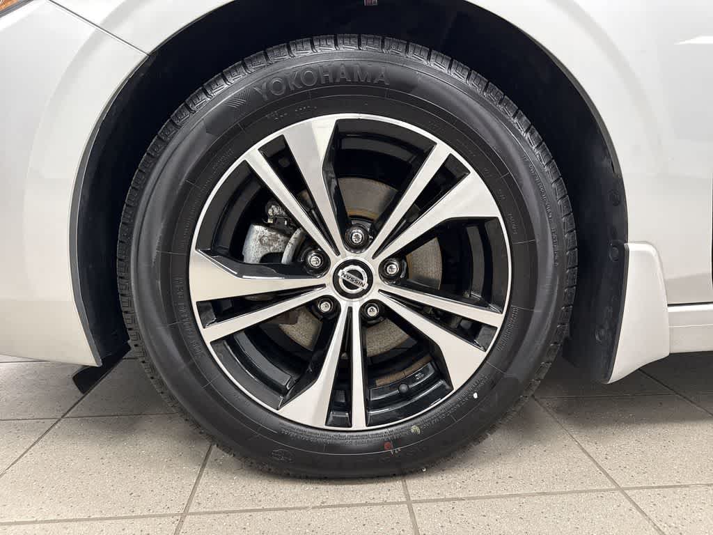 Thumbnail: 2021 Nissan Sentra - 10