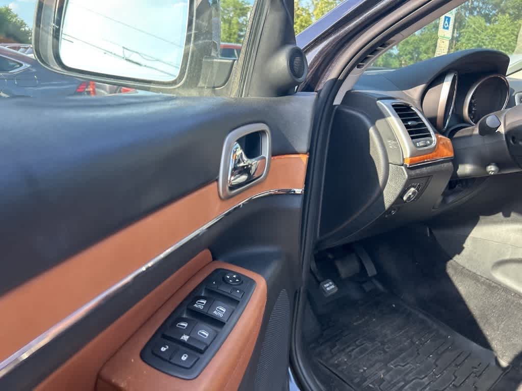 Thumbnail: 2012 Jeep Grand Cherokee - 13