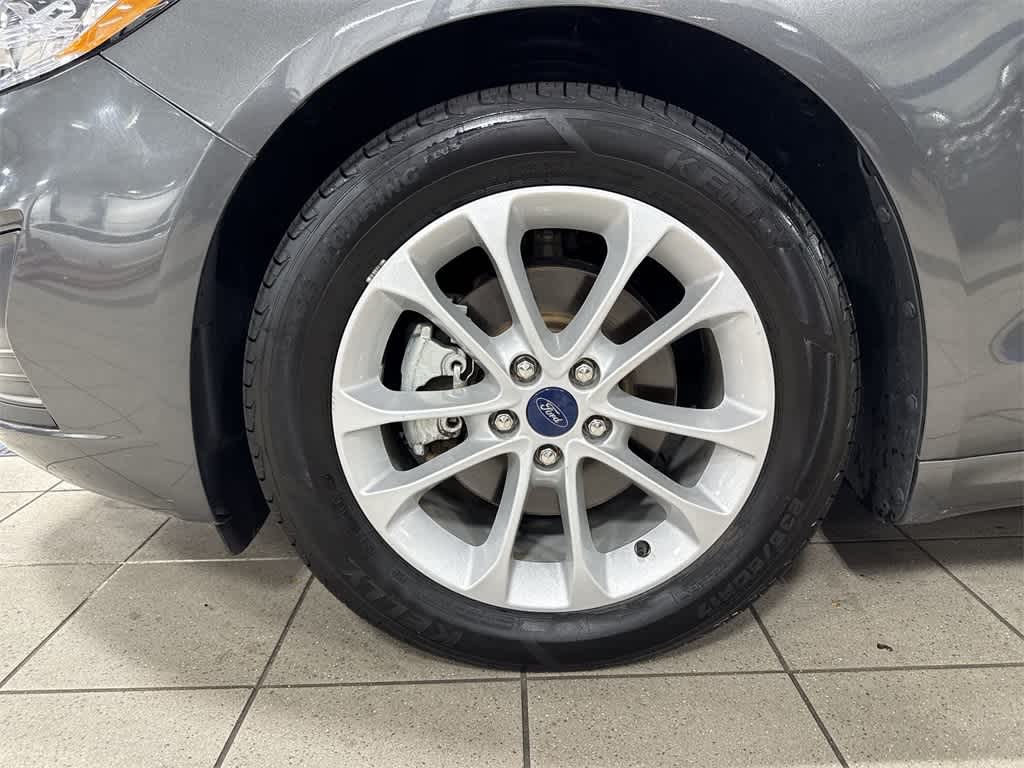 Thumbnail: 2020 Ford Fusion - 10