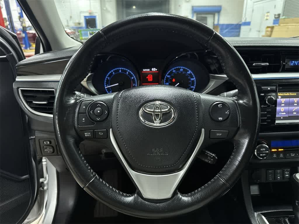 Thumbnail: 2016 Toyota Corolla - 18