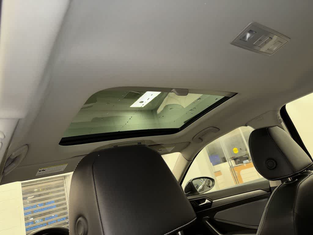 Thumbnail: 2025 Volkswagen Jetta - 24