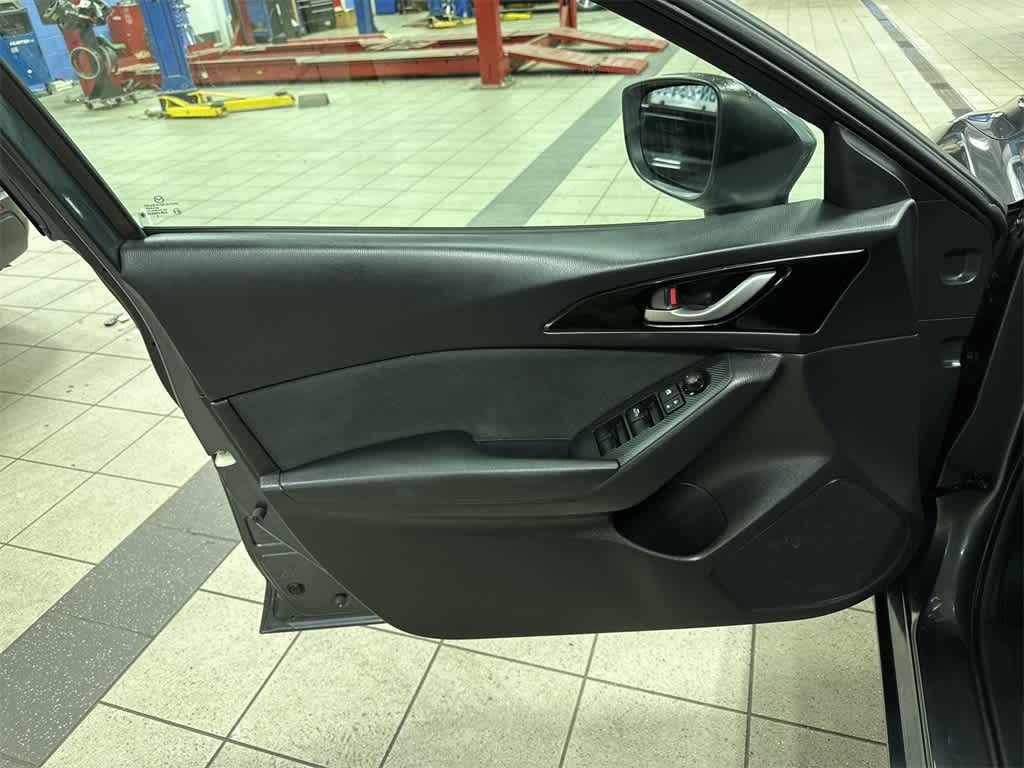 Thumbnail: 2015 Mazda Mazda3 - 28