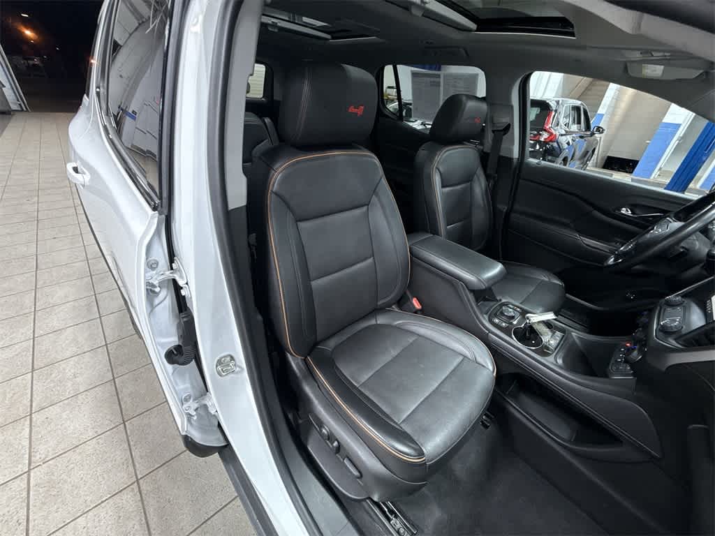 Thumbnail: 2022 GMC Acadia - 16