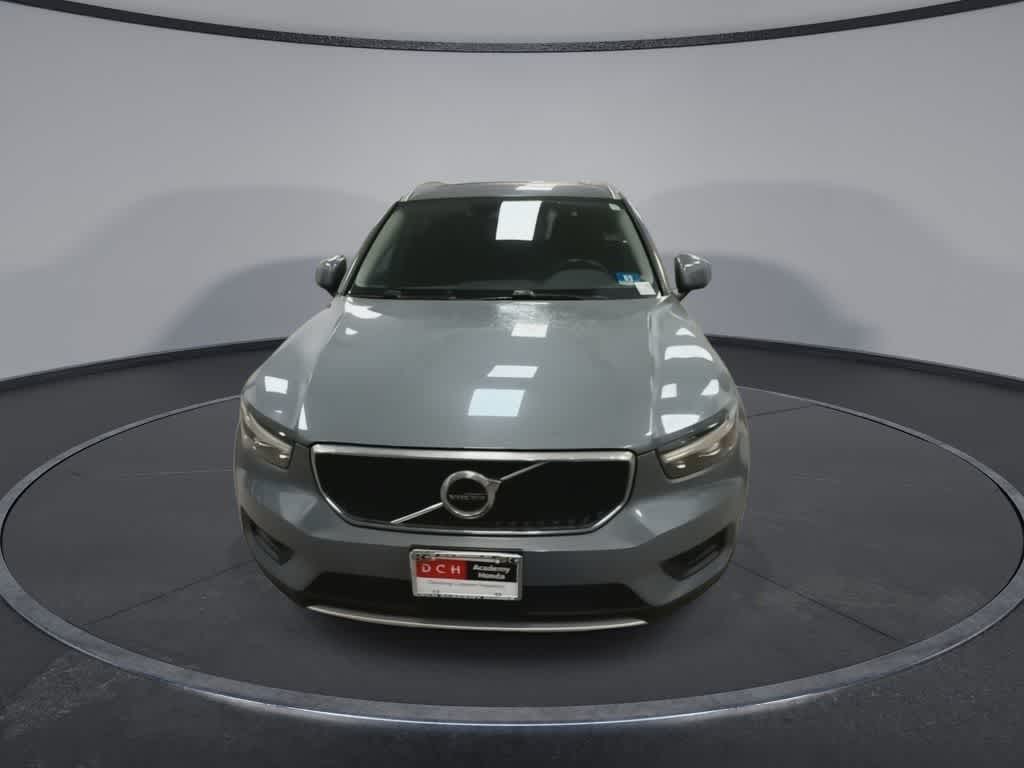 Thumbnail: 2020 Volvo XC40 - 3