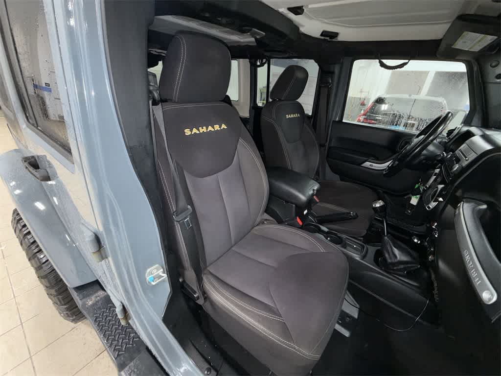 Thumbnail: 2014 Jeep Wrangler - 16