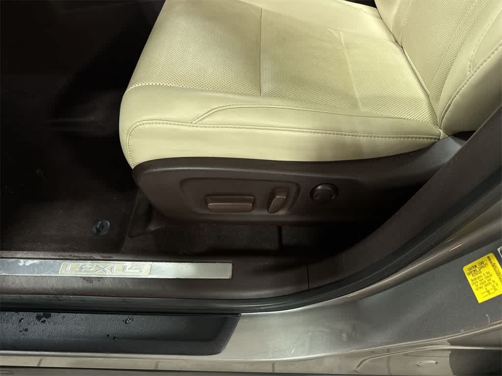 Thumbnail: 2020 Lexus RX - 24