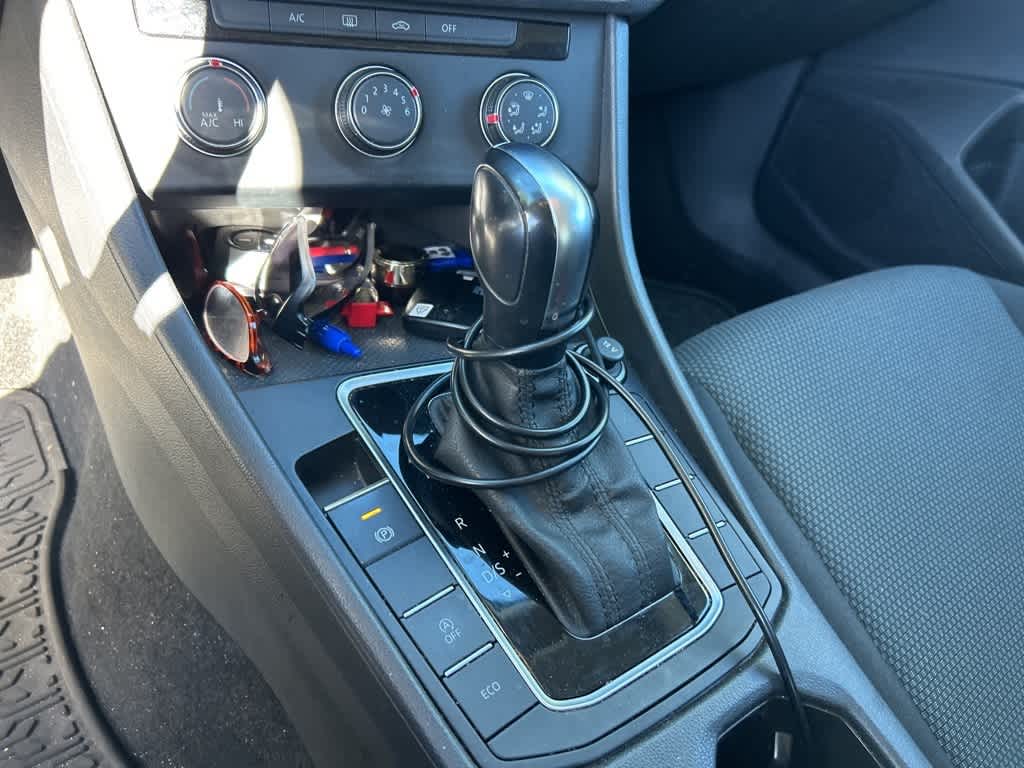 Thumbnail: 2019 Volkswagen Jetta - 11