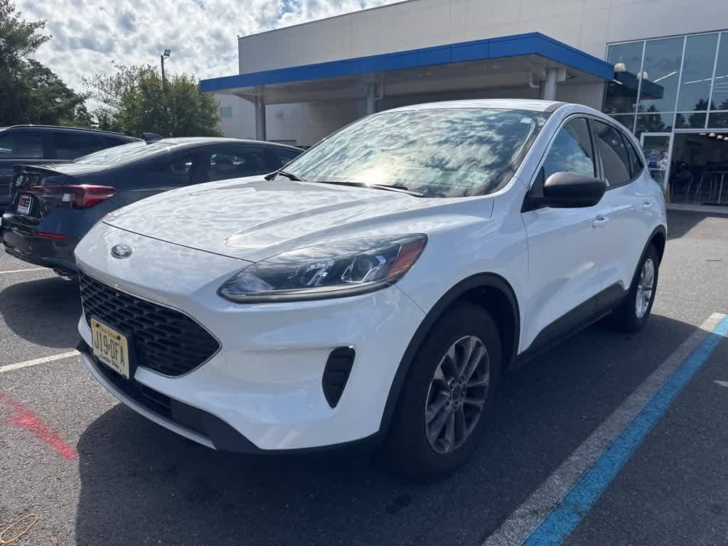 Thumbnail: 2022 Ford Escape - 1