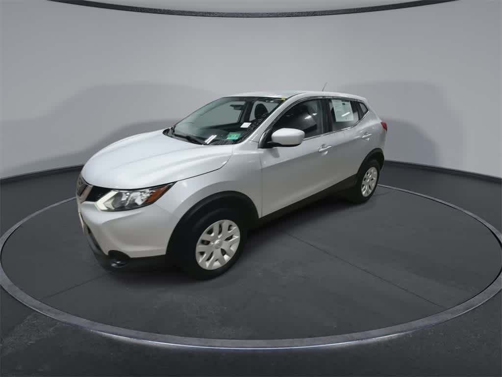 Thumbnail: 2018 Nissan Rogue Sport - 4