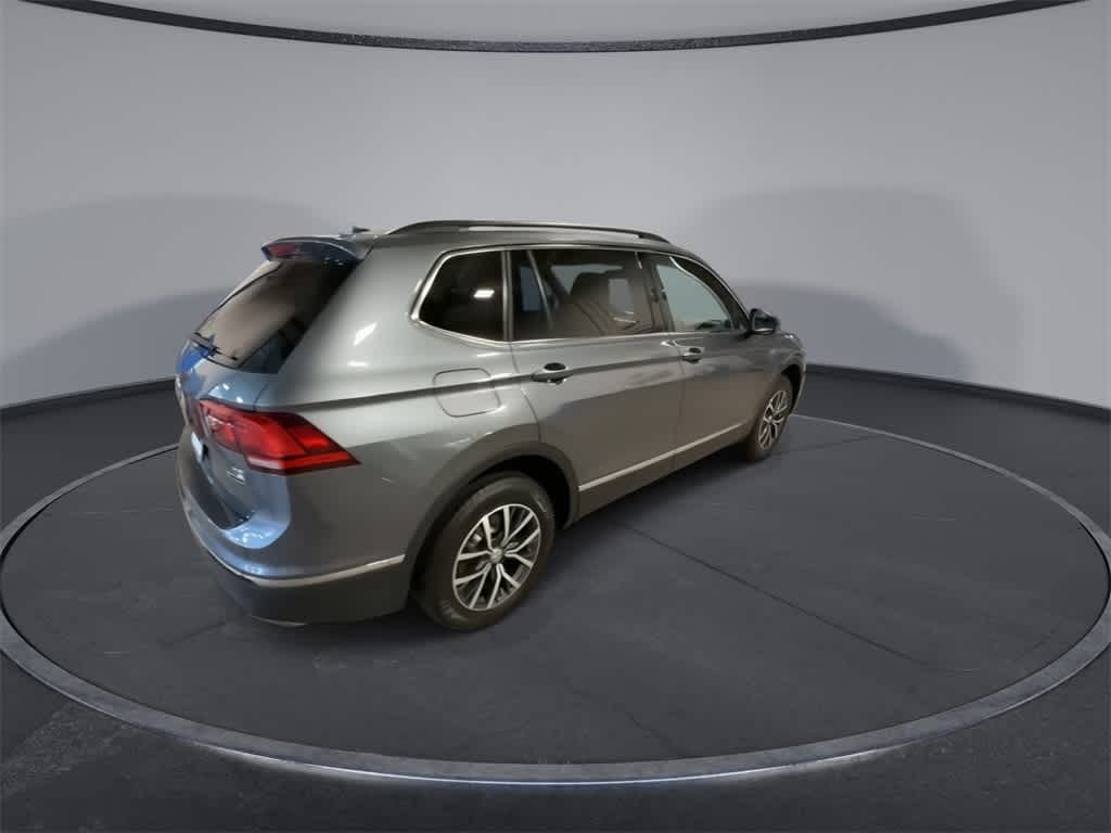 Thumbnail: 2018 Volkswagen Tiguan - 8