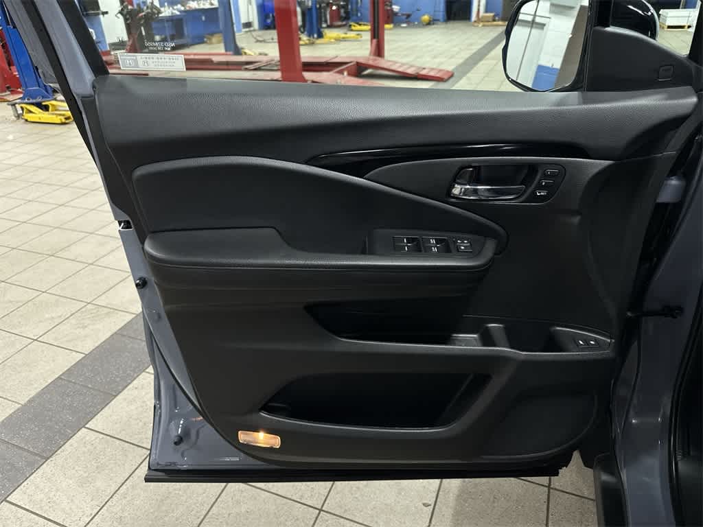 Thumbnail: 2022 Honda Pilot - 34