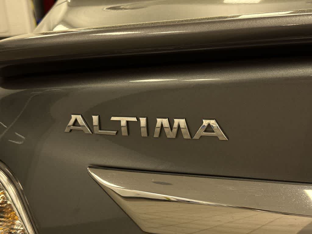 Thumbnail: 2015 Nissan Altima - 27