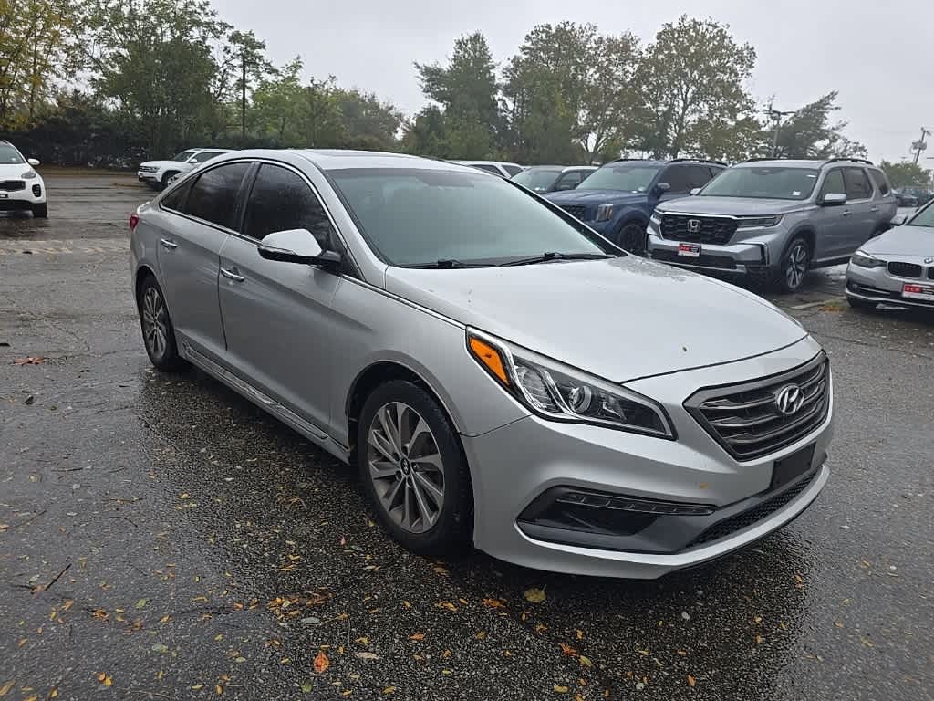 Thumbnail: 2016 Hyundai Sonata - 3