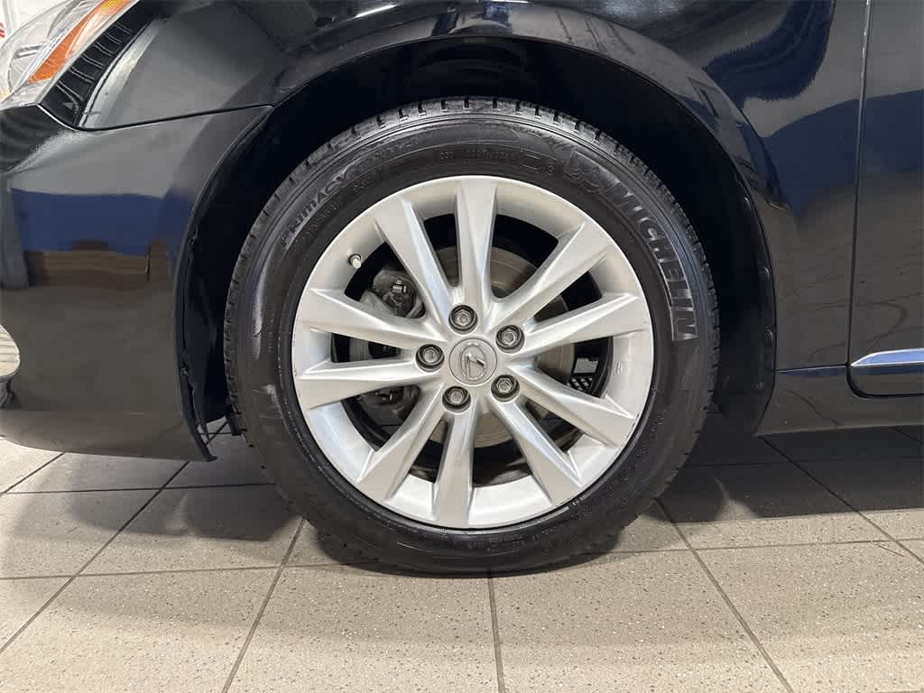 Thumbnail: 2011 Lexus ES - 10