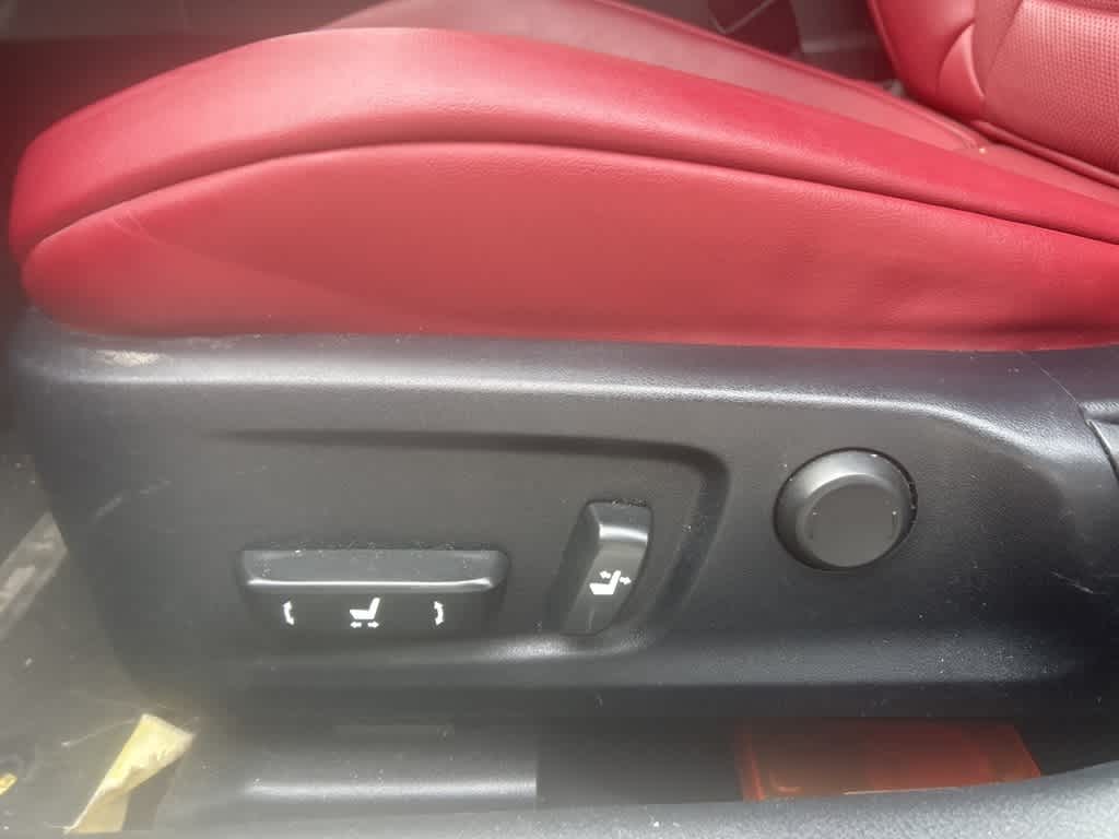 Thumbnail: 2016 Lexus IS - 28