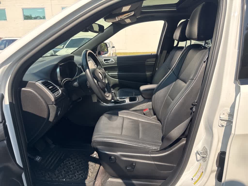 Thumbnail: 2019 Jeep Grand Cherokee - 8