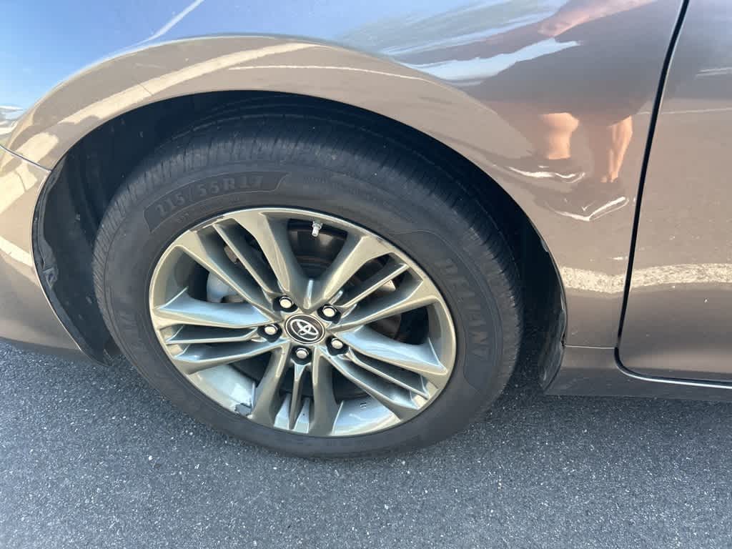 Thumbnail: 2016 Toyota Camry - 12