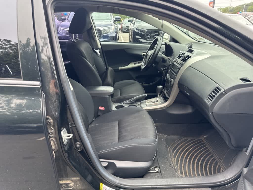 2012 Toyota Corolla LE 14