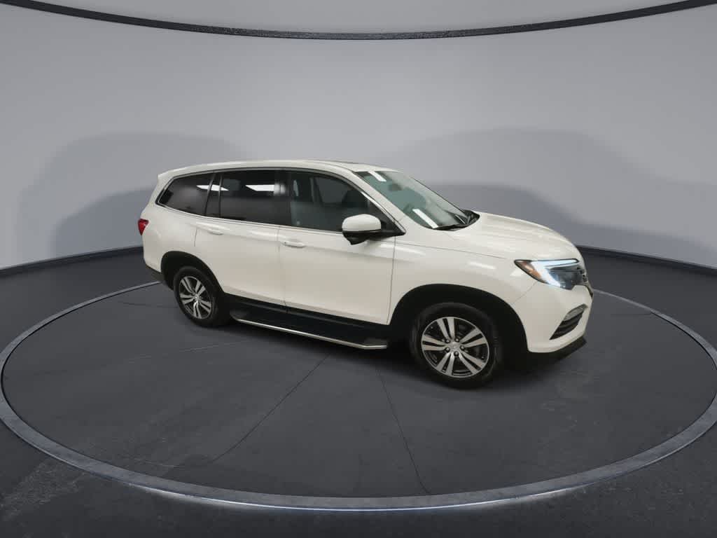 Thumbnail: 2018 Honda Pilot - 2