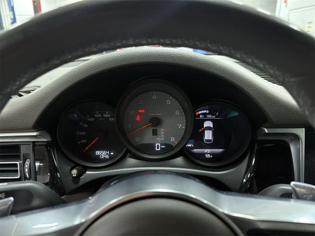 Thumbnail: 2019 Porsche Macan - 37