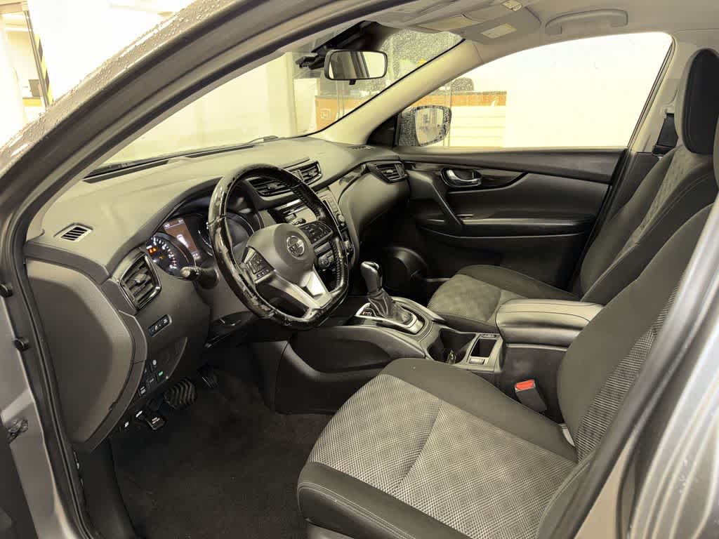Thumbnail: 2020 Nissan Rogue Sport - 28