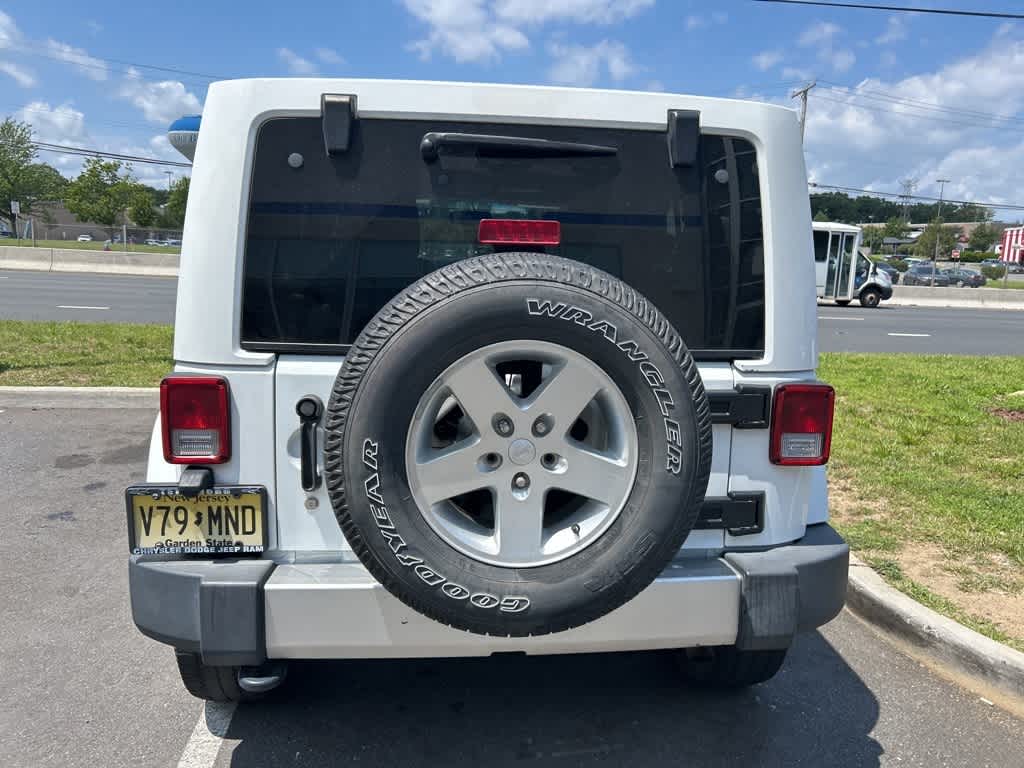 Thumbnail: 2015 Jeep Wrangler - 10