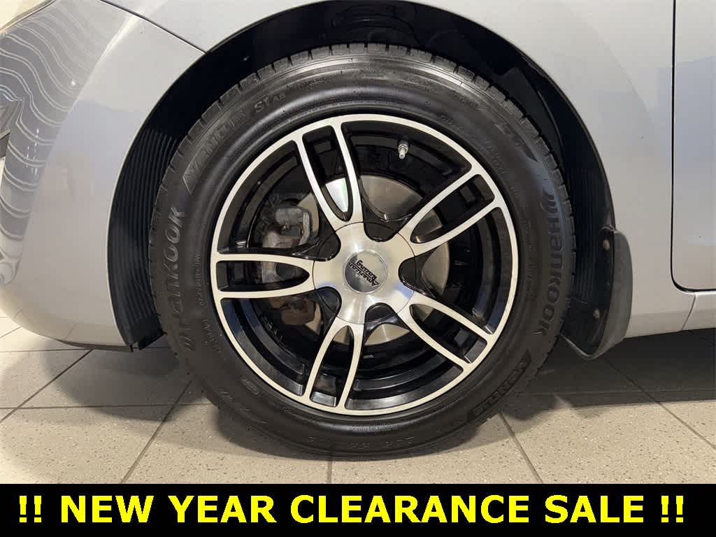 Thumbnail: 2014 Hyundai Elantra - 10