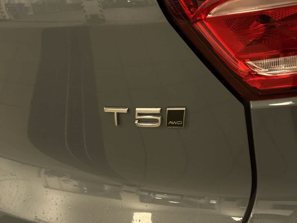 Thumbnail: 2020 Volvo XC40 - 27