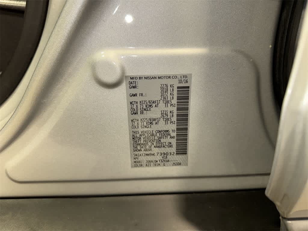 Thumbnail: 2017 Nissan Rogue - 13