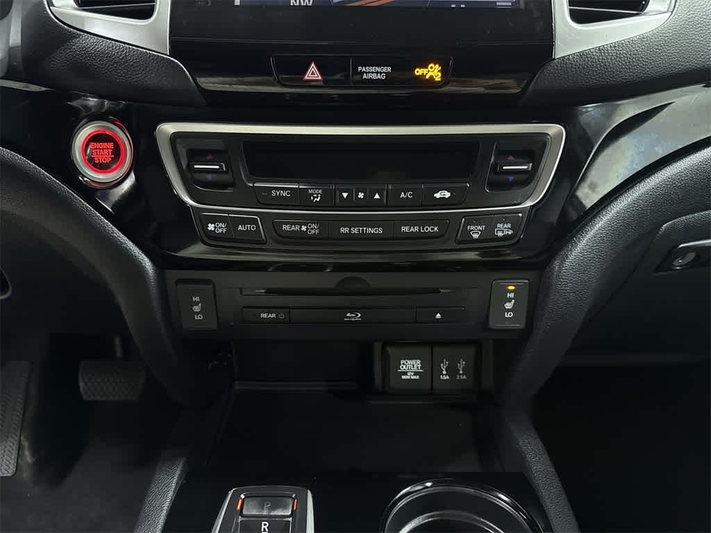 Thumbnail: 2016 Honda Pilot - 23