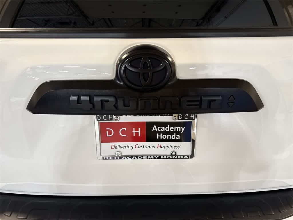 Thumbnail: 2022 Toyota 4Runner - 27