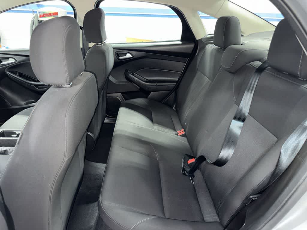 Thumbnail: 2016 Ford Focus - 17