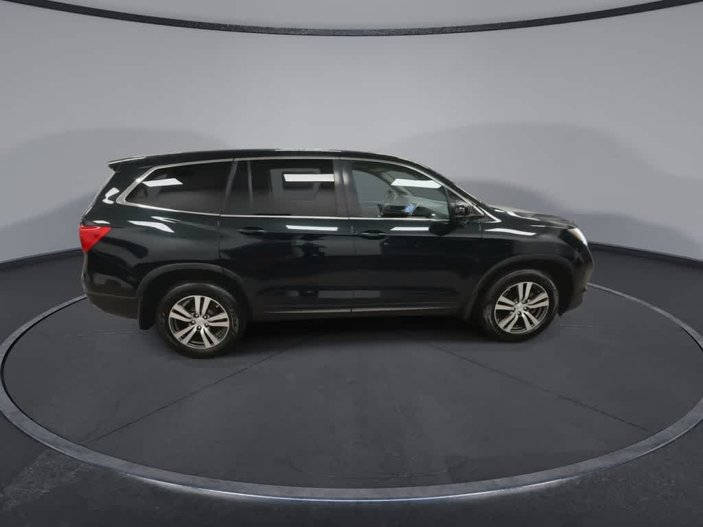 Thumbnail: 2016 Honda Pilot - 9