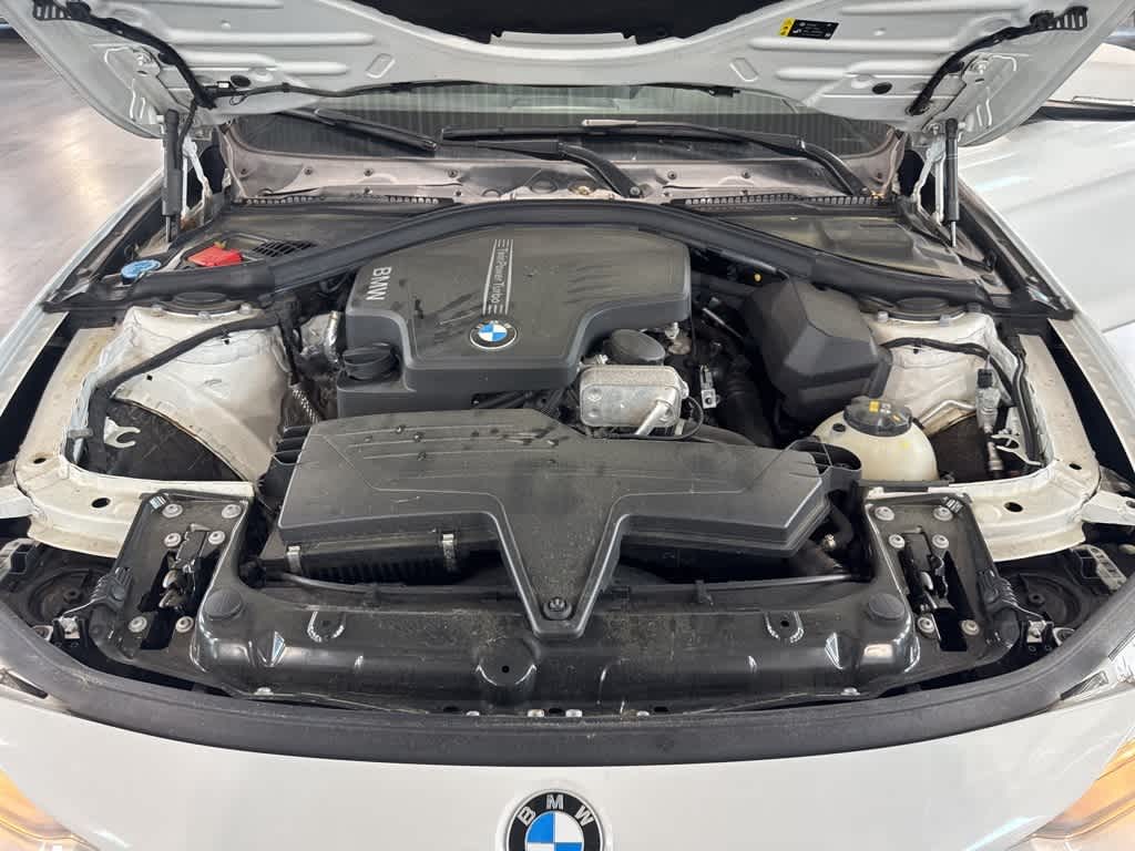 2017 BMW 3 Series 320i xDrive 23
